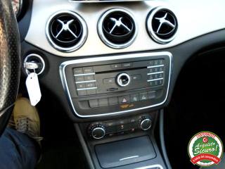 MERCEDES-BENZ CLA 200 usata, con USB