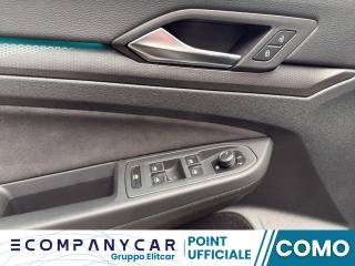 VOLKSWAGEN Golf usata, con USB