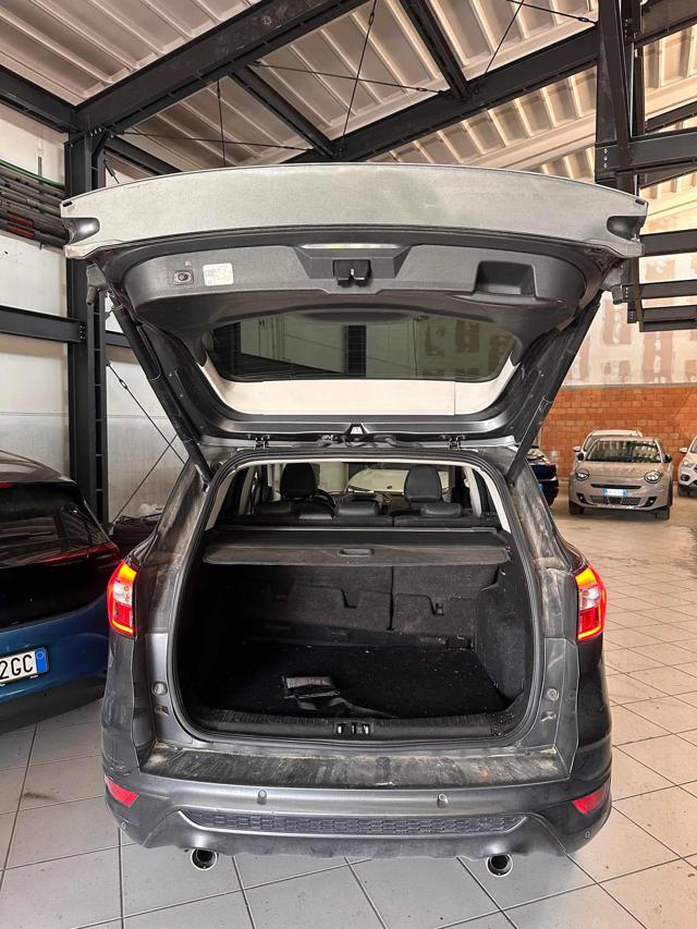 FORD Kuga usata, con Volante multifunzione