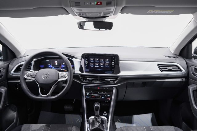 VOLKSWAGEN T-Roc usata, con Volante multifunzione