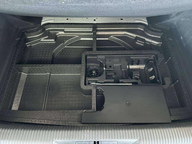 PEUGEOT 308 usata, con Volante in pelle