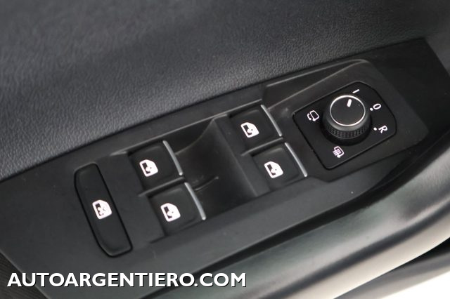 VOLKSWAGEN Taigo usata, con Controllo trazione