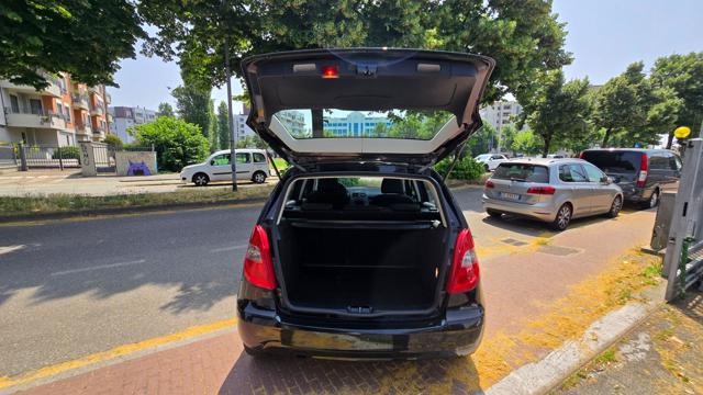 MERCEDES-BENZ A 160 usata, con Lettore CD