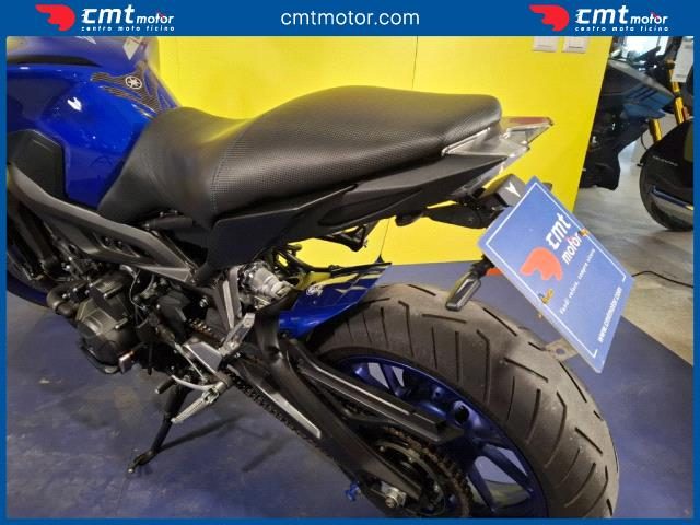 YAMAHA MT-09 usata 8