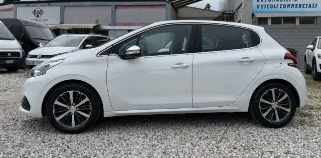 PEUGEOT 208 usata, con Airbag laterali