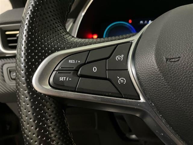 RENAULT Captur usata, con Sensori di parcheggio anteriori
