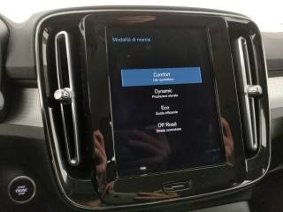 VOLVO XC40 usata, con Volante in pelle