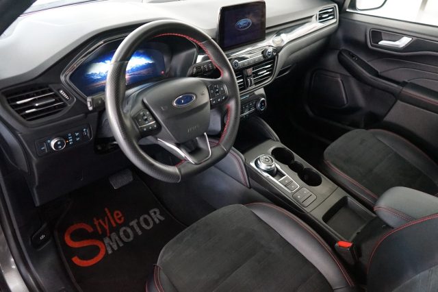 FORD Kuga usata, con Bracciolo