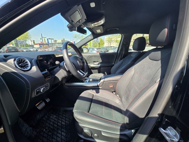 MERCEDES-BENZ GLA 200 usata, con Autoradio