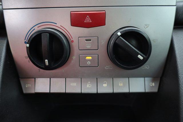 LANCIA Ypsilon usata 27