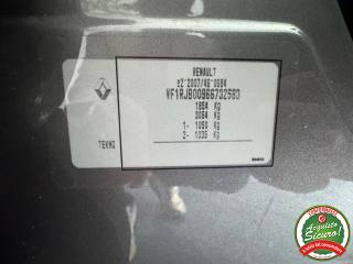 RENAULT Captur usata, con Sedile posteriore sdoppiato