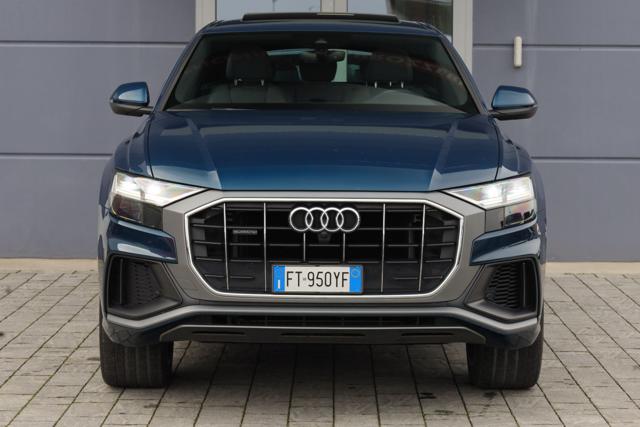 AUDI Q8 usata, con Volante in pelle