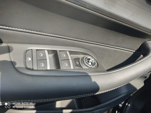 DR MOTOR DR 5.0 usata, con Regolazione elettrica sedili