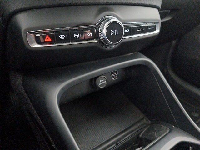 VOLVO XC40 usata, con Touch screen