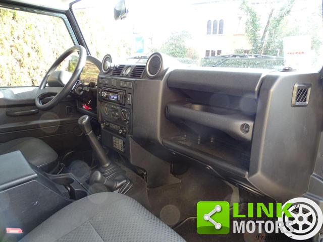 LAND ROVER Defender usata 25