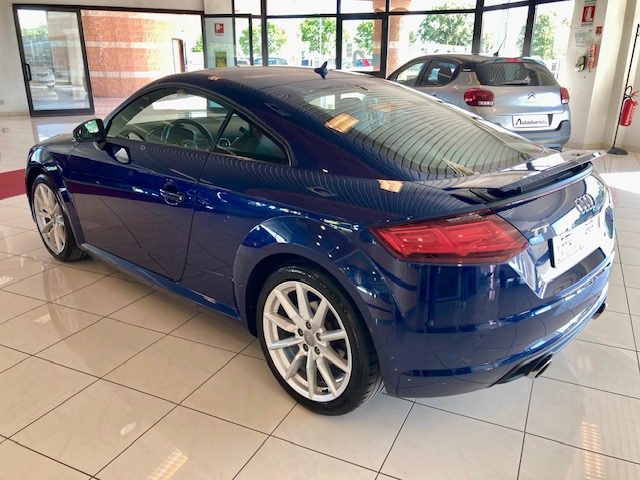 AUDI TT usata, con Autoradio
