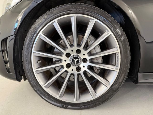 MERCEDES-BENZ C 220 usata, con Chiusura centralizzata