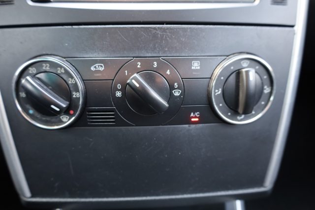 MERCEDES-BENZ A 180 usata 34
