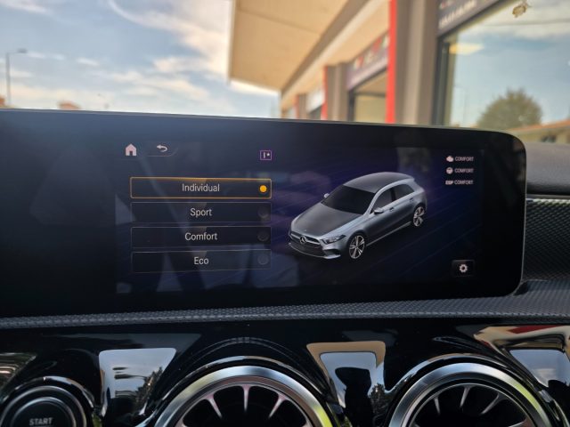 MERCEDES-BENZ A 200 usata, con Luce d