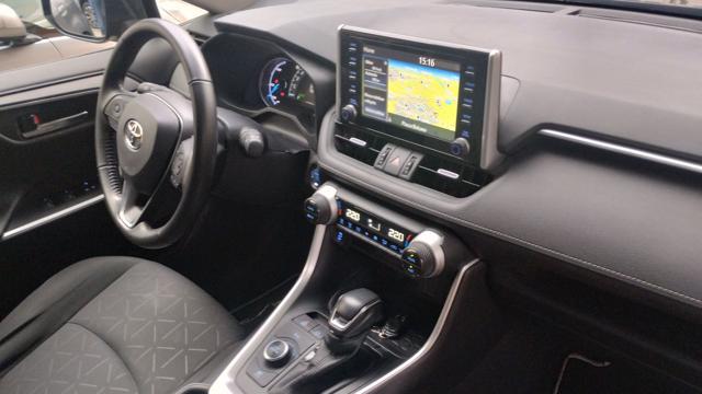 TOYOTA RAV 4 MY23 usata, con Sedile posteriore sdoppiato