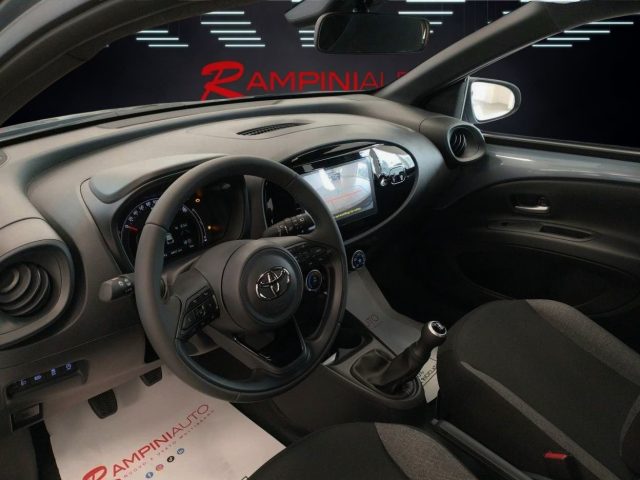 TOYOTA Aygo X usata 12