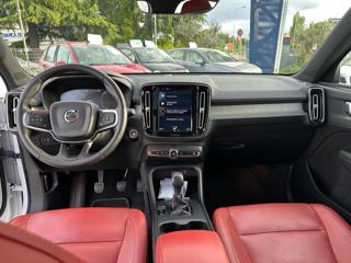VOLVO XC40 usata, con Controllo trazione