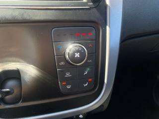 MAHINDRA KUV100 usata, con Alzacristalli elettrici