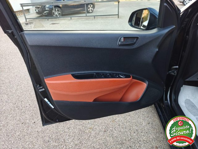 HYUNDAI i10 usata, con Autoradio