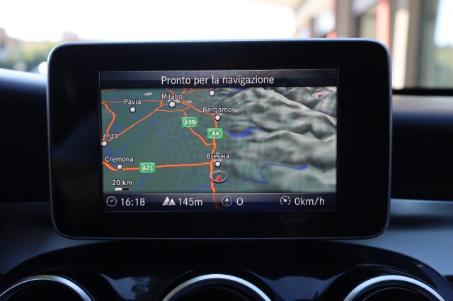 MERCEDES-BENZ C 220 usata, con Frenata d