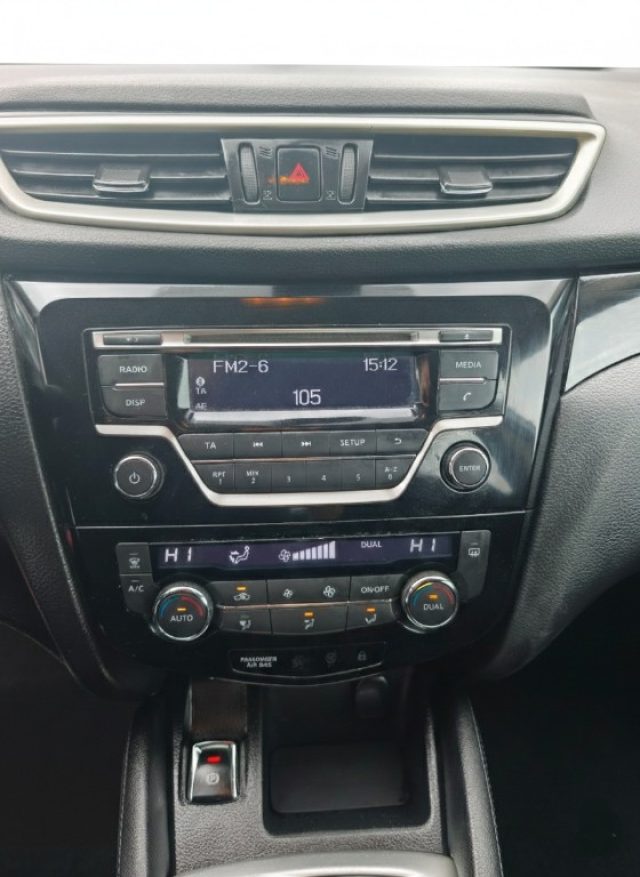 NISSAN Qashqai usata, con Controllo automatico clima