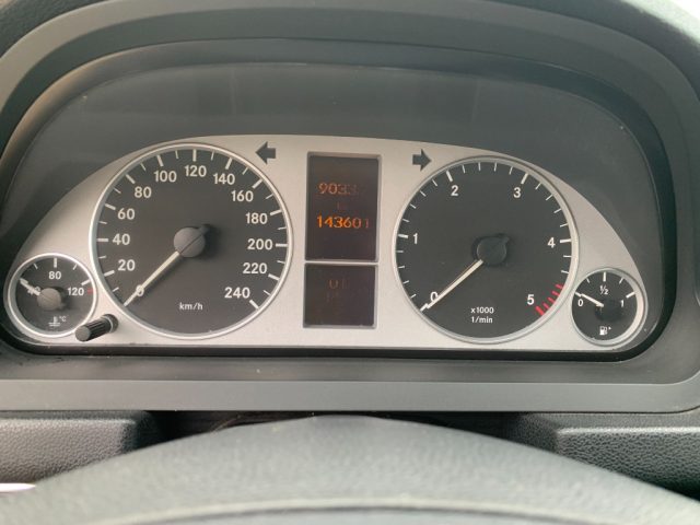 MERCEDES-BENZ B 180 usata, con Fendinebbia