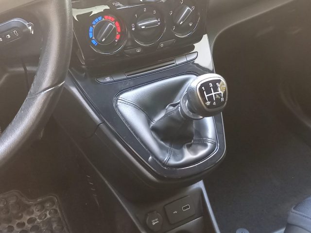 LANCIA Ypsilon usata, con Lettore CD