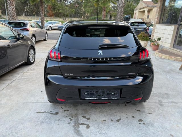 PEUGEOT 208 usata, con Autoradio