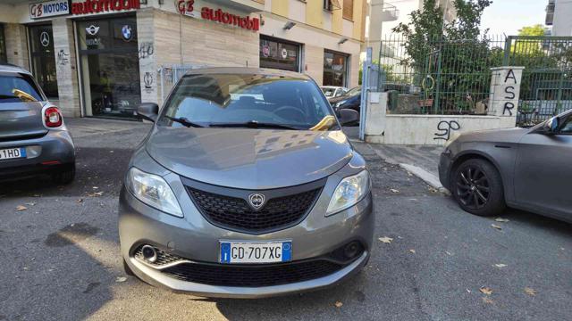 LANCIA Ypsilon usata, con Airbag
