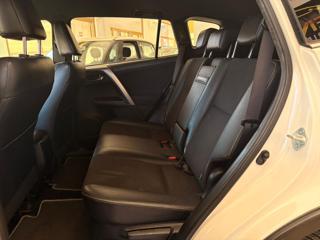 TOYOTA RAV 4 MY23 usata, con Volante multifunzione
