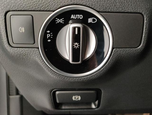 MERCEDES-BENZ GLA 180 usata, con Controllo trazione