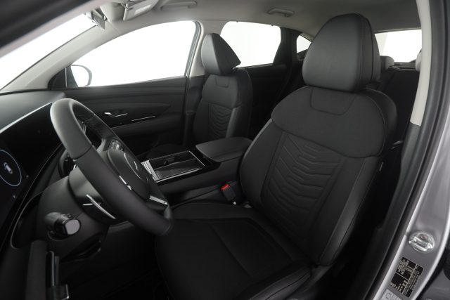 HYUNDAI Tucson usata 9