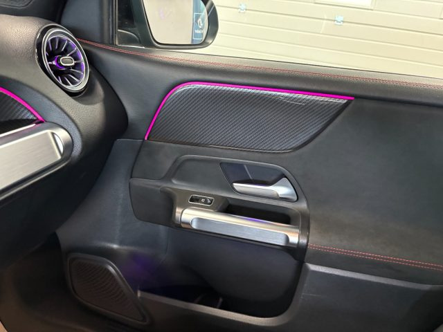 MERCEDES-BENZ GLB 200 usata, con Vetri oscurati