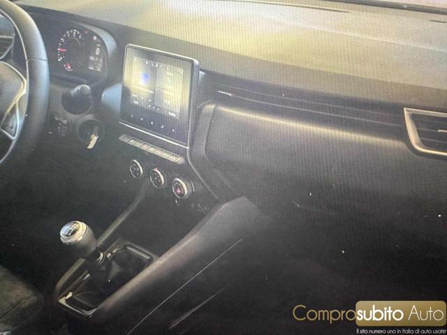 RENAULT Clio usata, con Autoradio