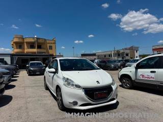 PEUGEOT 208 usata, con Airbag