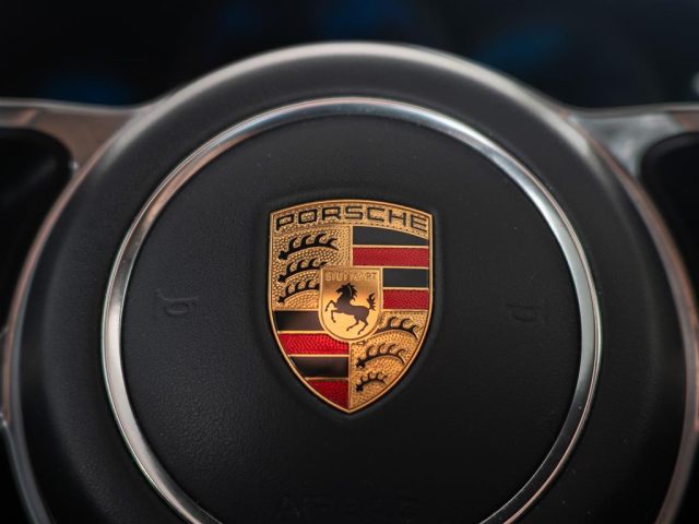 PORSCHE Macan usata, con USB