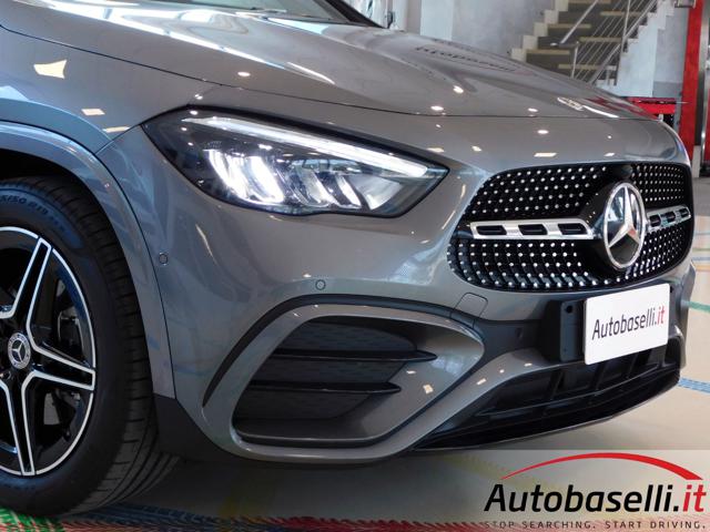 MERCEDES-BENZ GLA 180 usata, con Fari LED