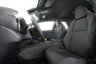 TOYOTA C-HR usata 9