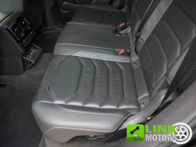 VOLKSWAGEN Touareg usata, con Ruotino