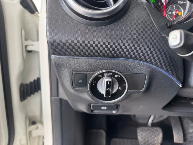 MERCEDES-BENZ A 200 usata, con Leve al volante