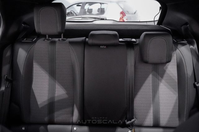 PEUGEOT 2008 usata, con Fari LED