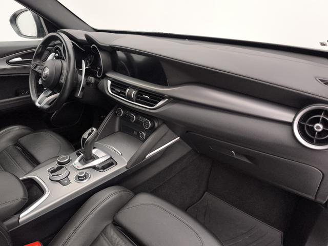 ALFA ROMEO Stelvio usata, con Leve al volante