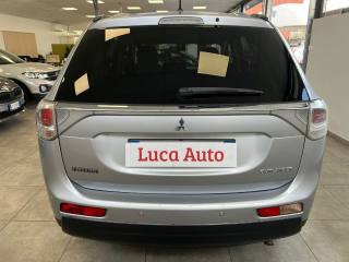 MITSUBISHI Outlander usata, con Alzacristalli elettrici