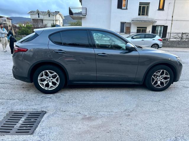 ALFA ROMEO Stelvio usata, con Alzacristalli elettrici