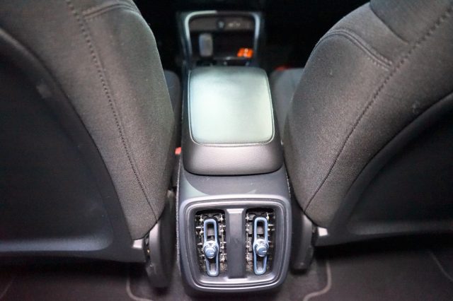 VOLVO XC40 usata, con Sensori di parcheggio posteriori